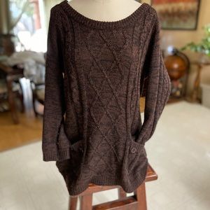 Scoop neck sweater